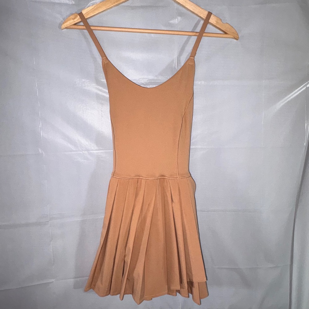 Offline by Aerie Pleated Active Tennis Dress Small Tan Brown Preppy Workout NWT